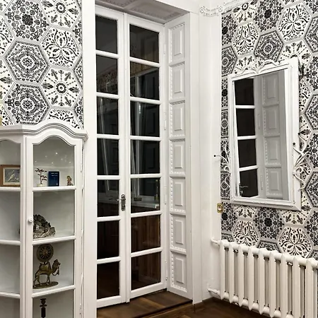 Apartment Teodora Square площа святого теодора Lviv