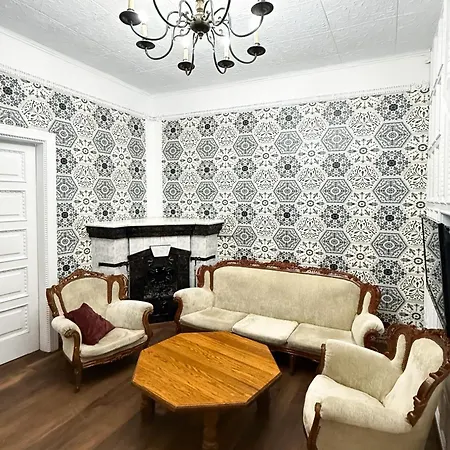 Teodora Square площа святого теодора Apartment