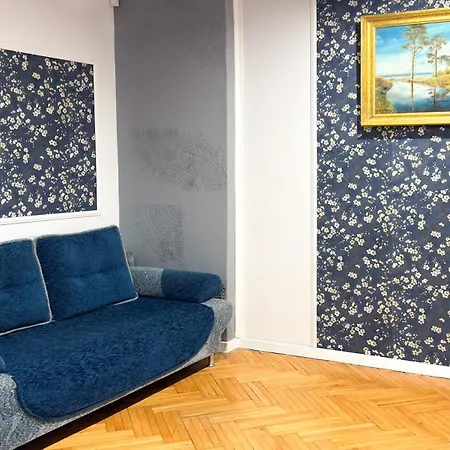 Teodora Square площа святого теодора