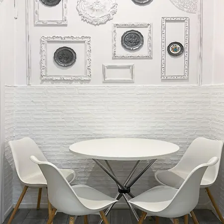 Teodora Square площа святого теодора Apartment *