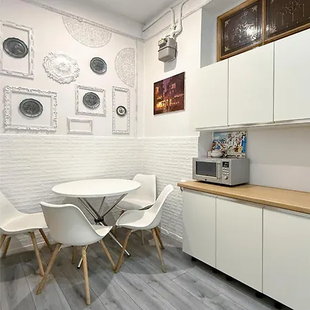 Teodora Square площа святого теодора Apartamento Lviv