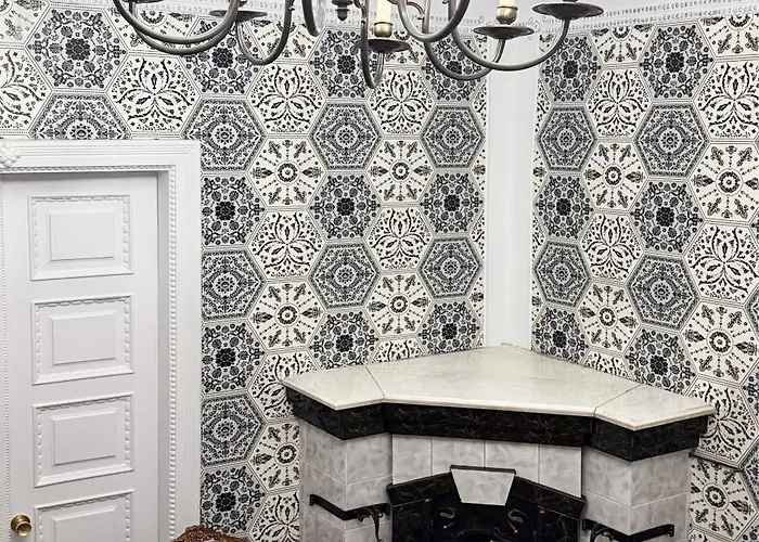 Teodora Square площа святого теодора *