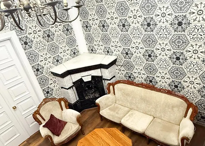 Teodora Square площа святого теодора *