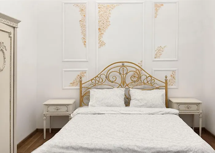 Teodora Square площа святого теодора Lwów